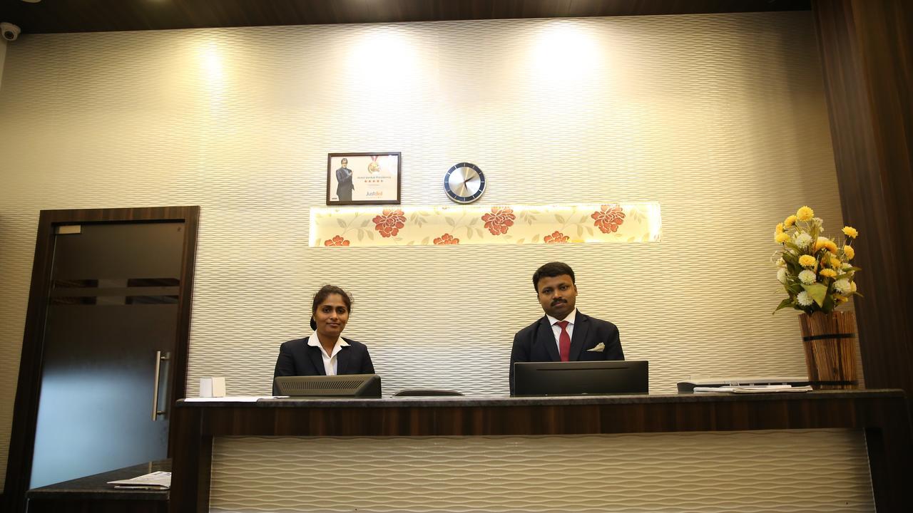 Hotel Venkat Presidency Bangalore Exterior foto