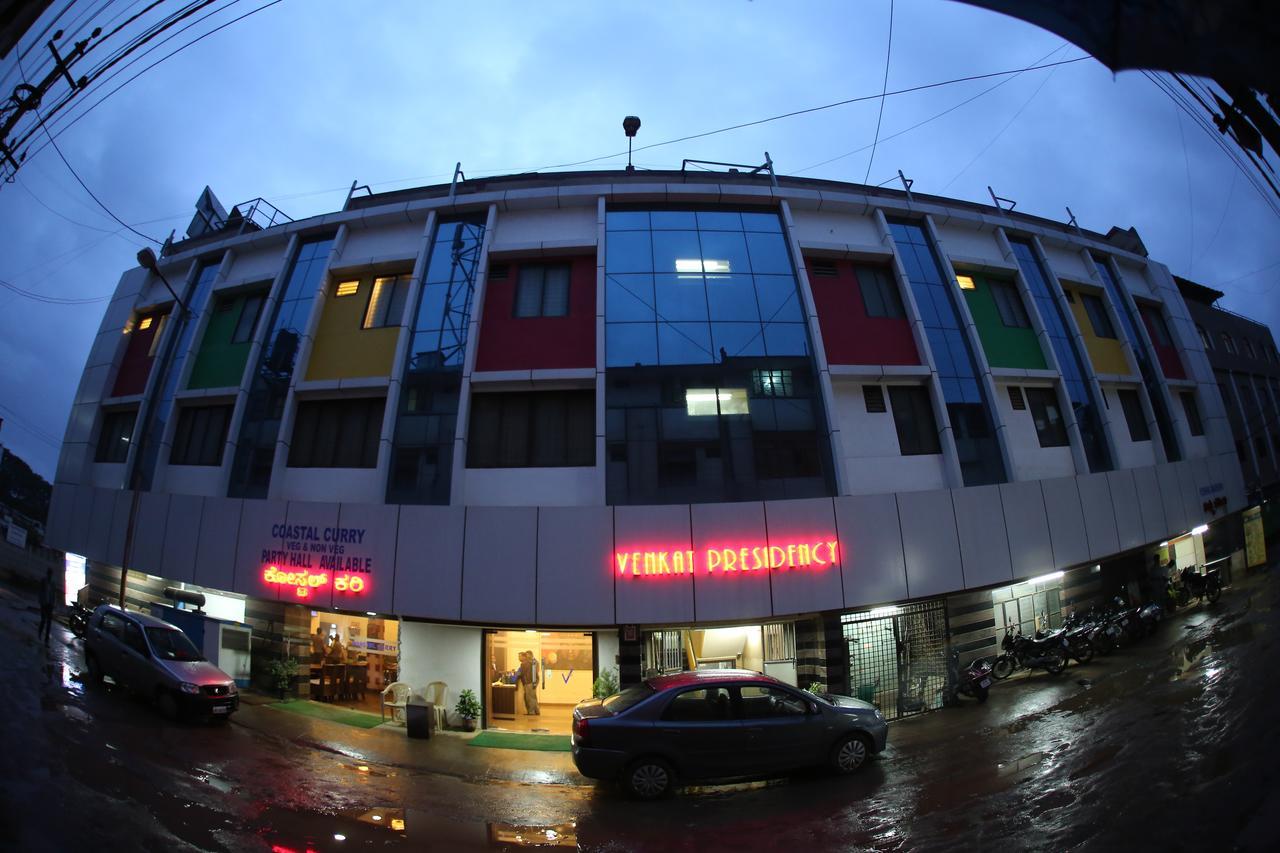 Hotel Venkat Presidency Bangalore Exterior foto