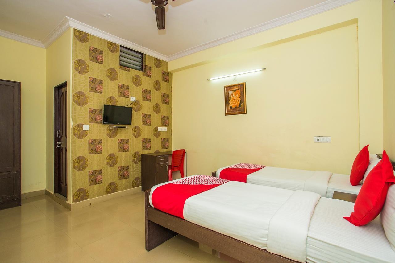 Hotel Venkat Presidency Bangalore Exterior foto